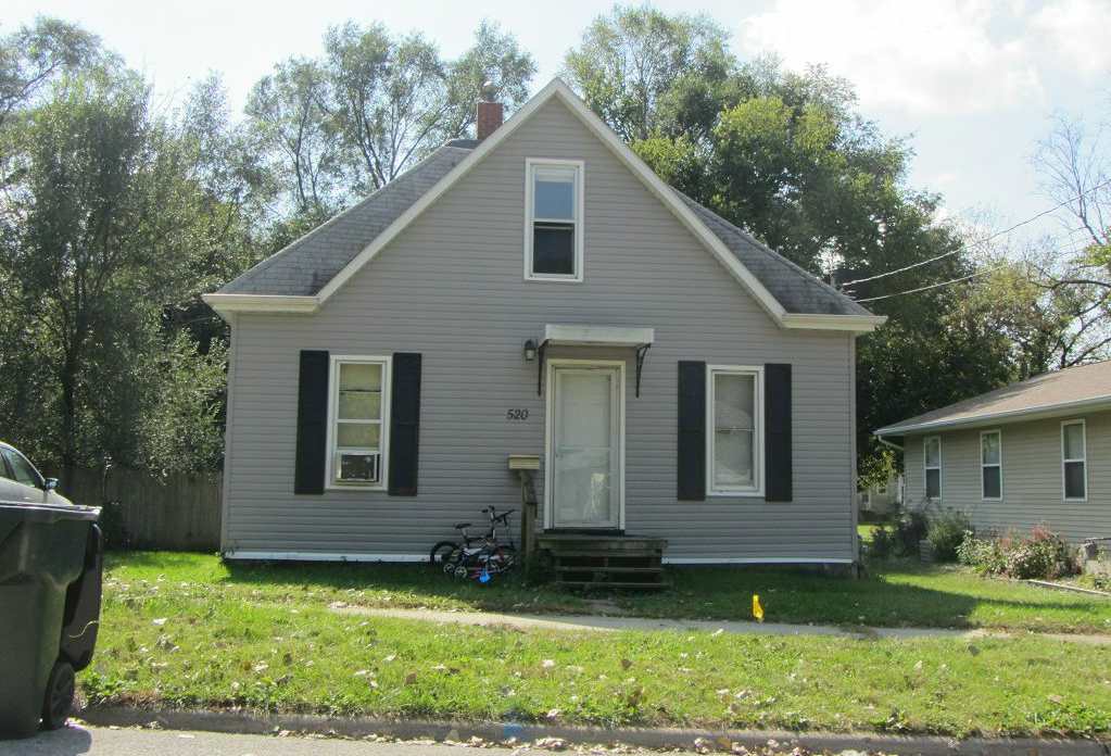 2 BR HOUSE - $825/mo -