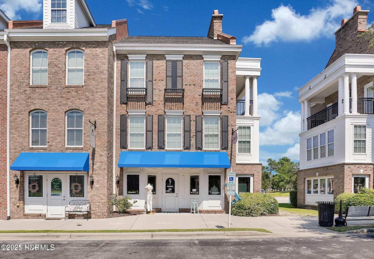 1790 Queen Anne Street unit: 1