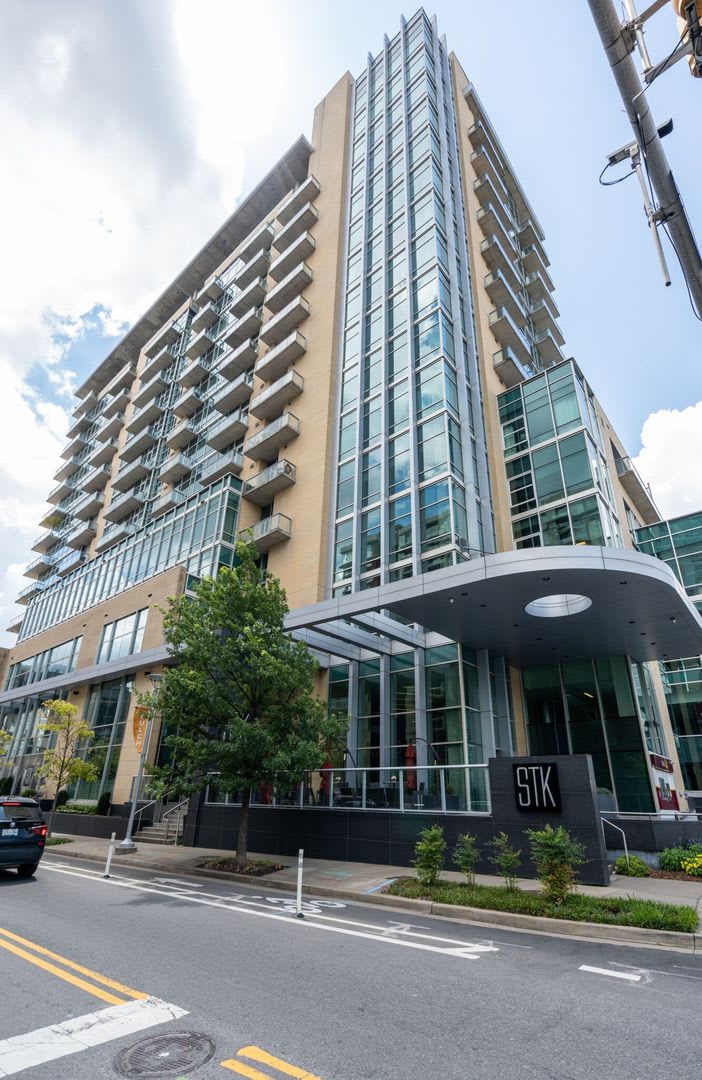 ✨ Special Offer: Apply and be approved by November 15, 2025, and receive ½ off the first month’s rent!