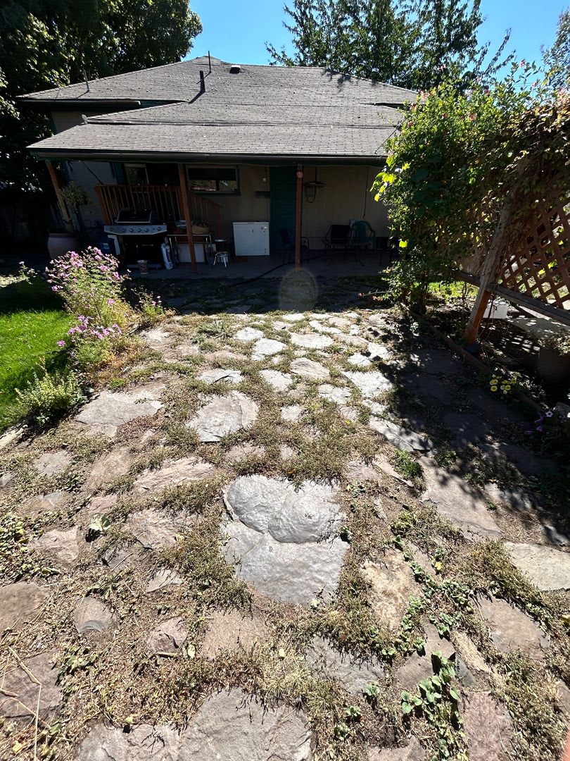 1407 X Ave - All Utilities Included