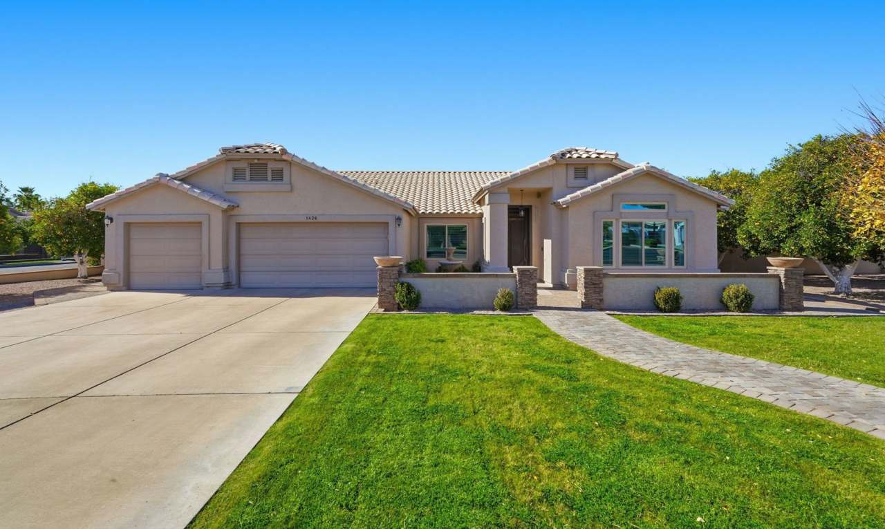 Spacious 4 Bedroom, 2 Bathroom Home on a Corner Lot with Pool in Mesa!