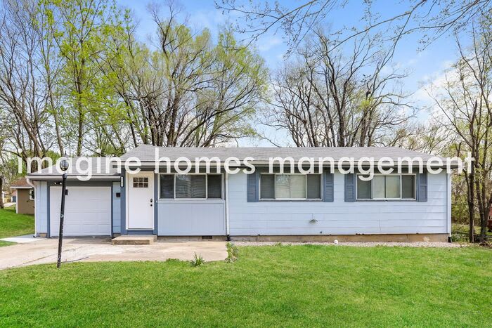 6105 North Forest Avenue