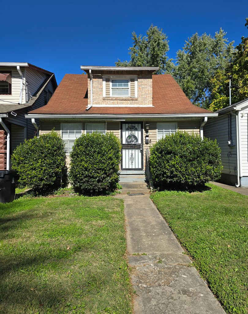 ✨ Renovated 4-Bedroom Home with Modern Upgrades  Prime Location