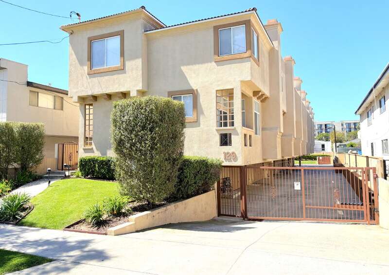 129 N Hillcrest Blvd