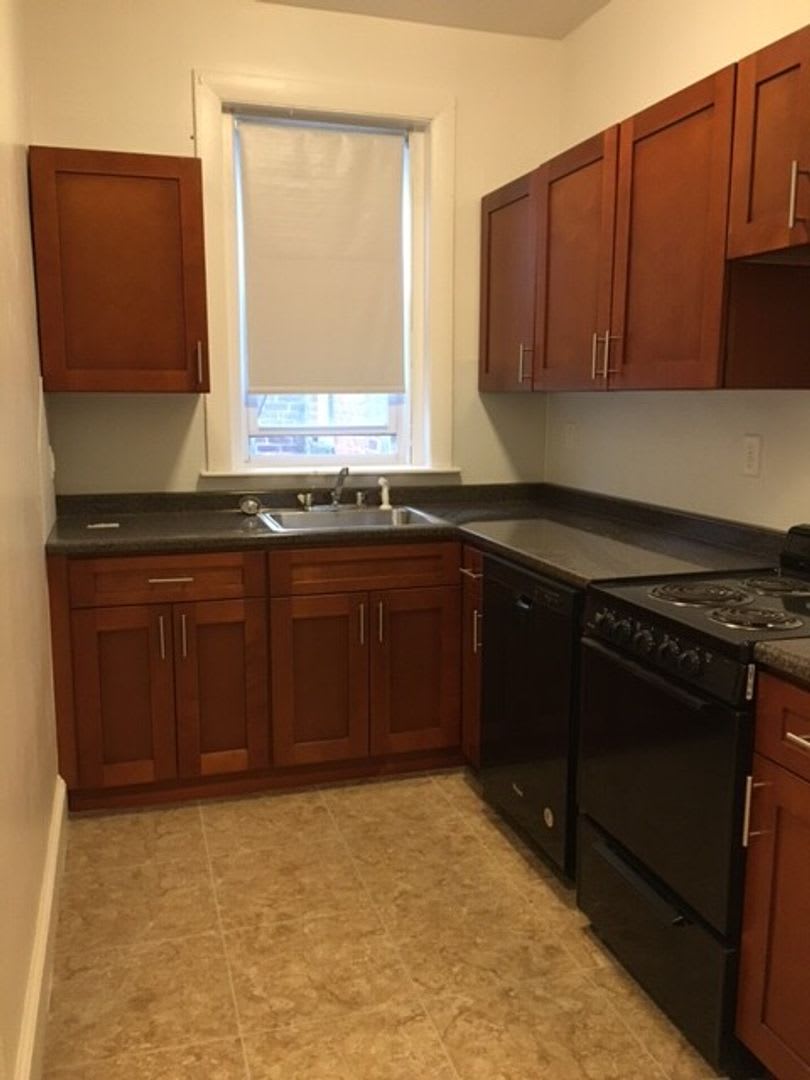 Nice 2 bed in Brookline
