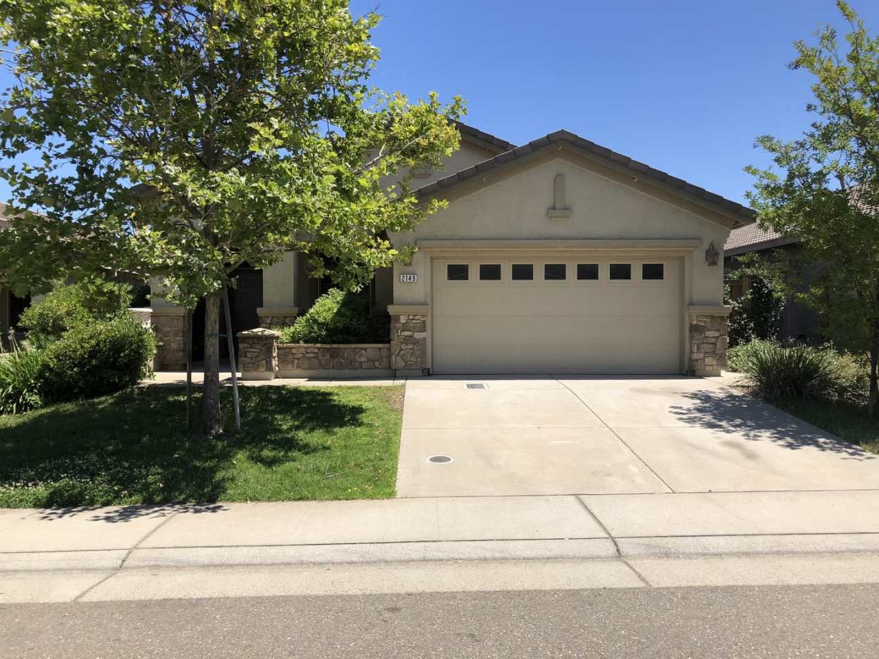 Highly Desired 4 Bedroom Empire Ranch Home!