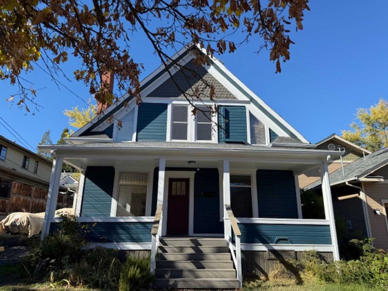 Updated ground floor unit in vintage duplex | Available Now