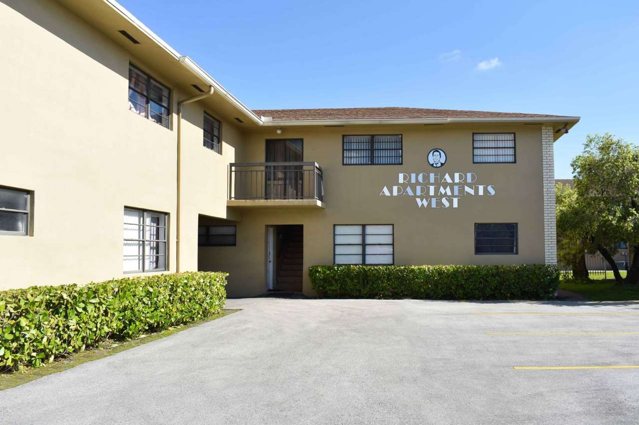 AVAILABLE NOW: For Rent - 1/1 Apartment for $1,650 in Hialeah near Westland Mall and Airport