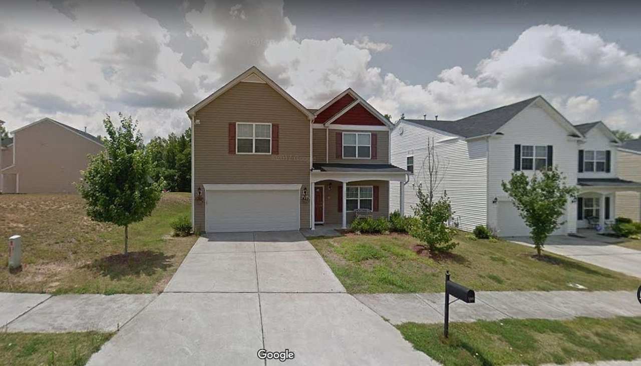 Room in 5 Bedroom Home at Genlee Dr