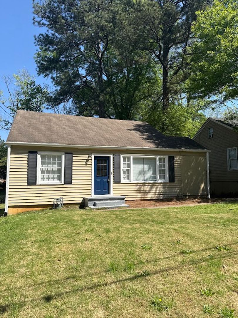 3 Bed 2 Bath in East Point!