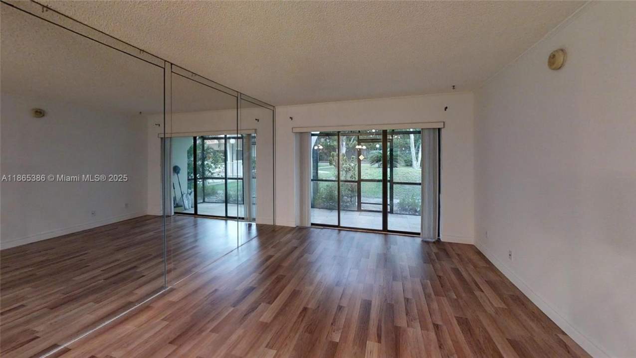 301 N Pine Island Rd