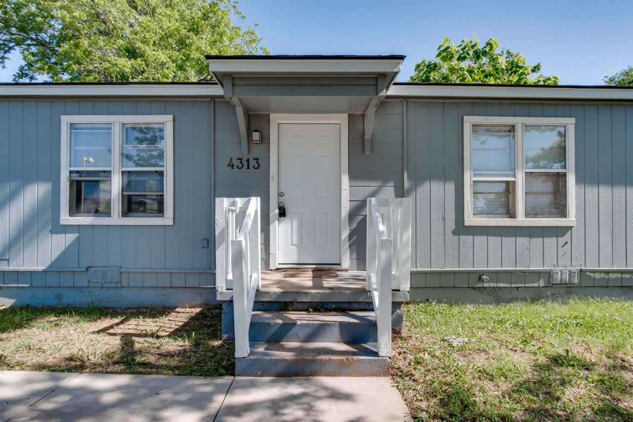 Remodeled 3-Bedroom Home with Spacious Patio  Deck!