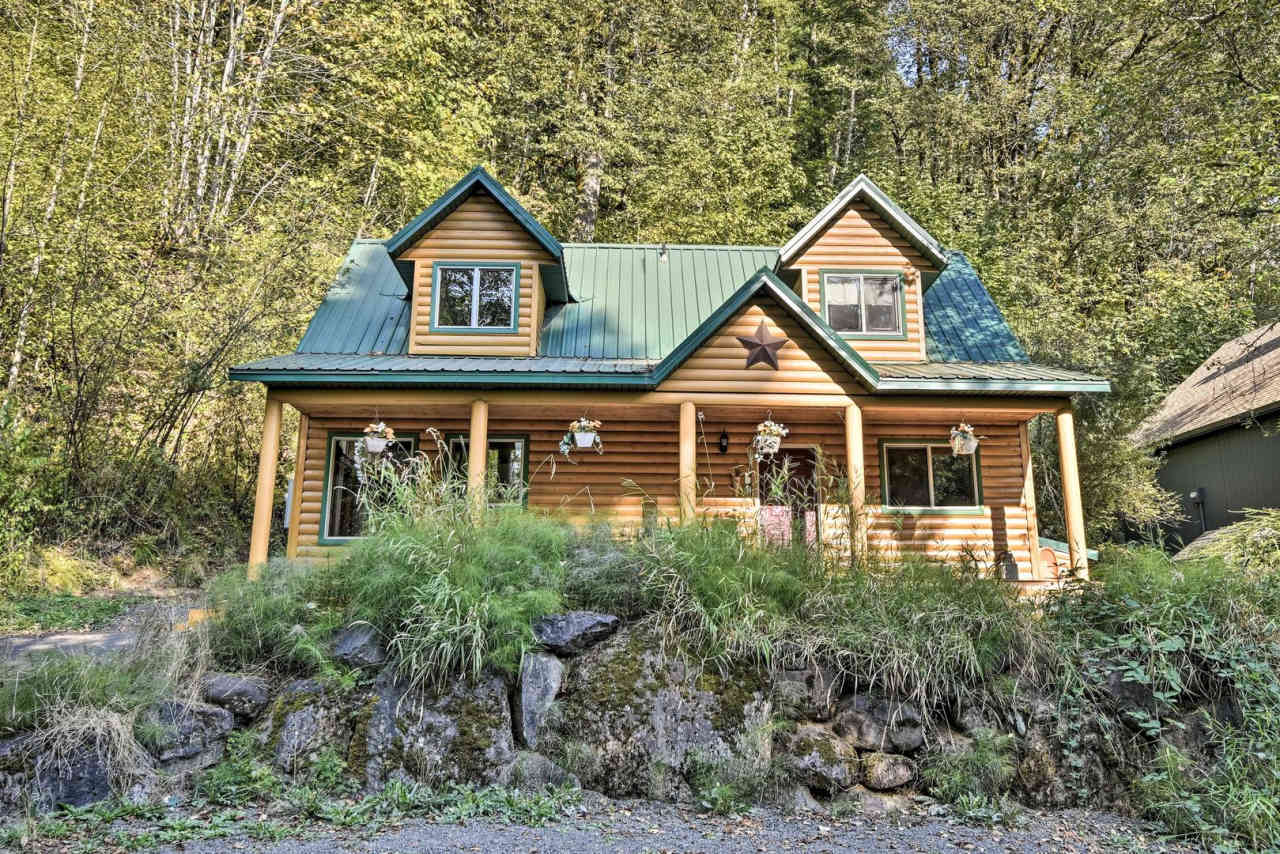 21561 E. Hideaway Ln.