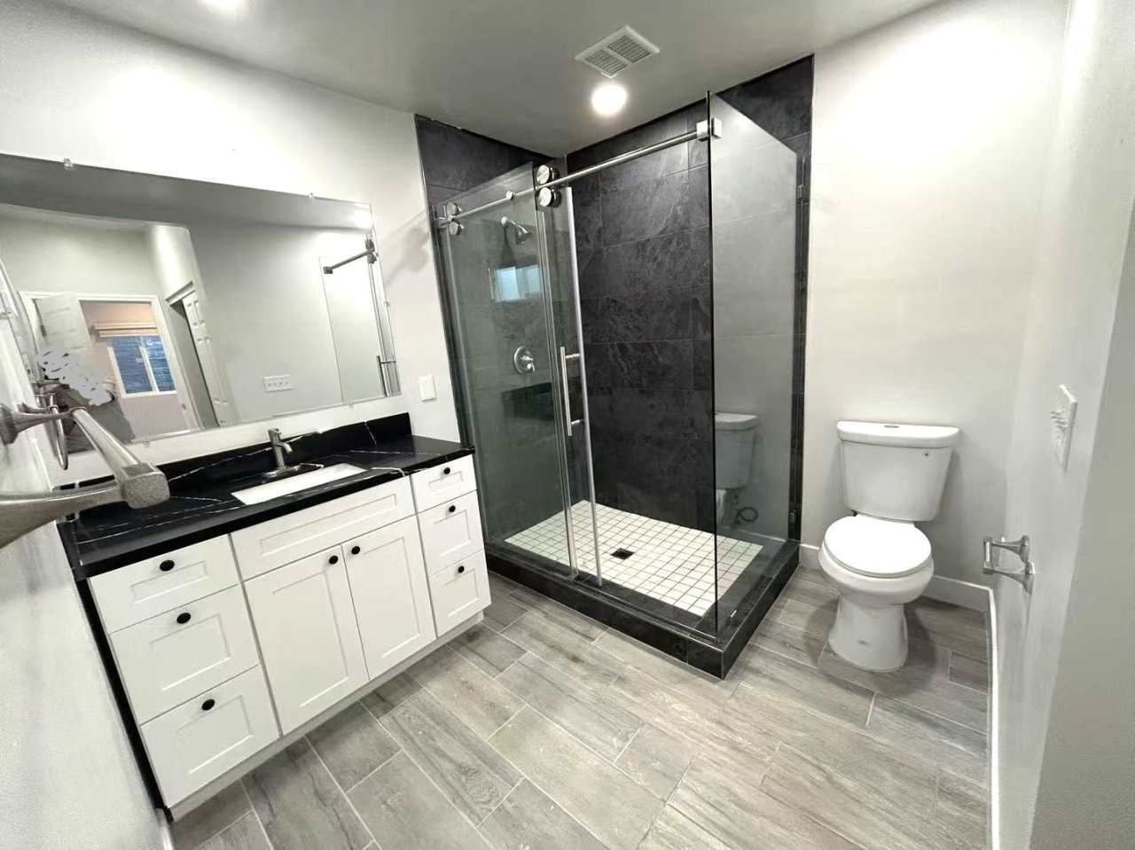 Cozy 1 bedroom and 1 bath apartment in Leimert Park area