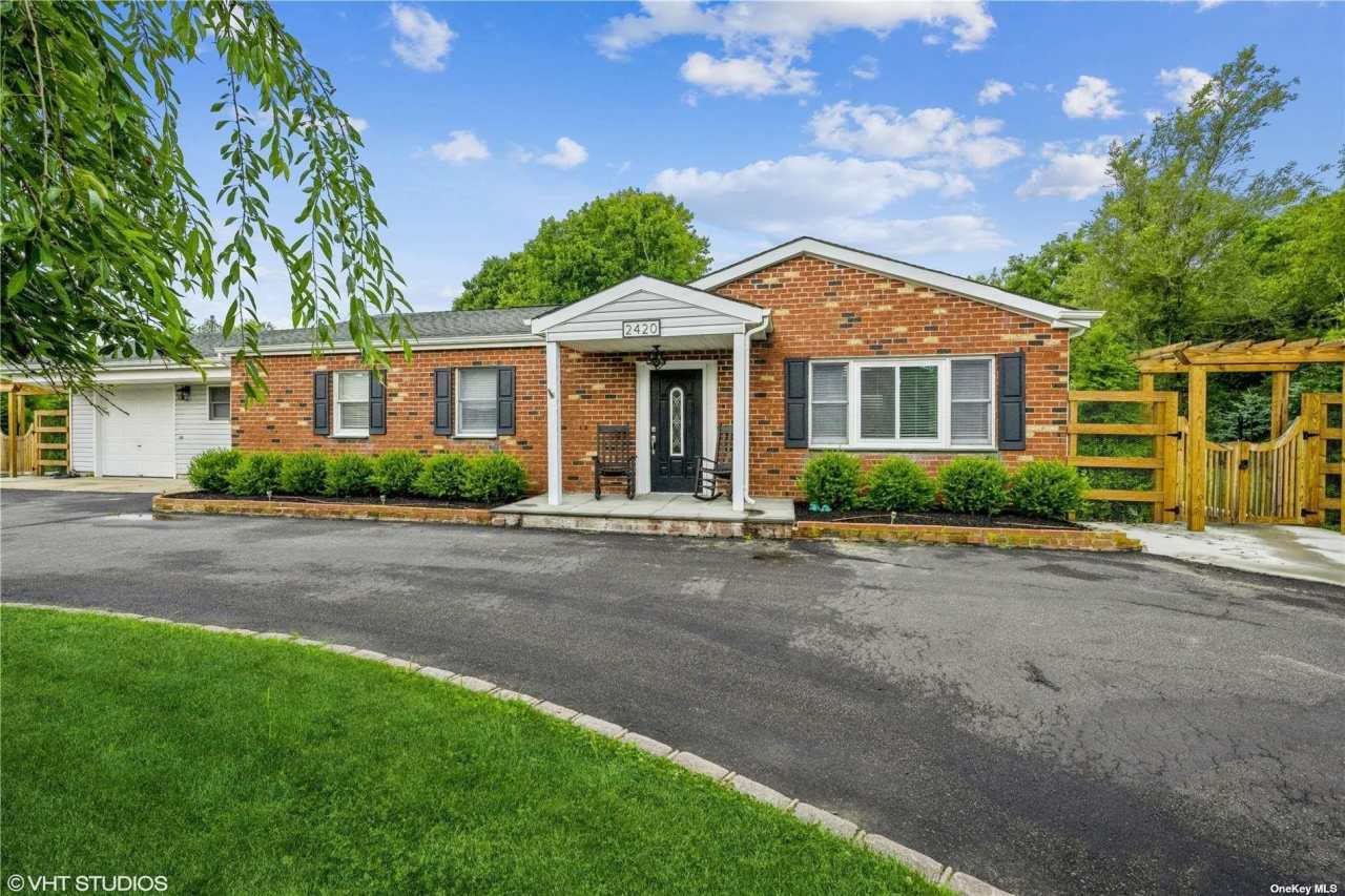 2420 Plum Island Lane