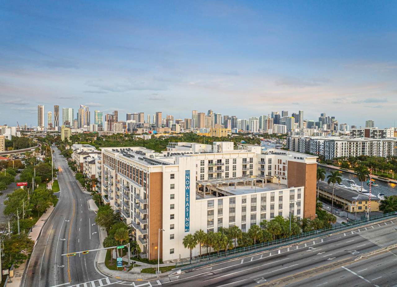 Riverhouse at 11th Apartments