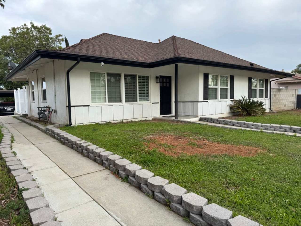 Remodeled 3 bedrooms 2 bath home