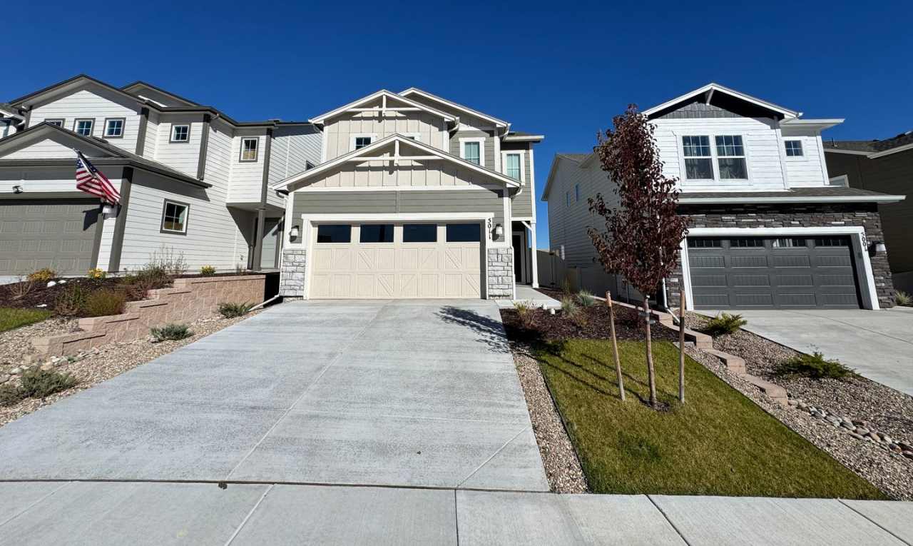 Spacious 3-Bedroom, 3-Bathroom Two-Story Home with Modern Finishes  Fenced Yard