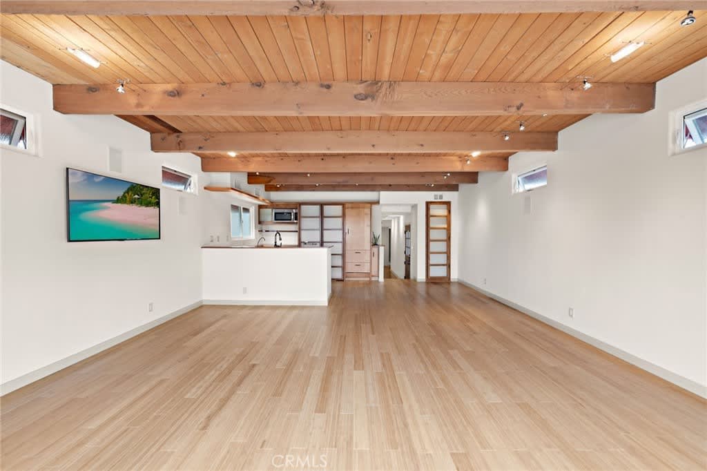 1623 West Balboa Boulevard