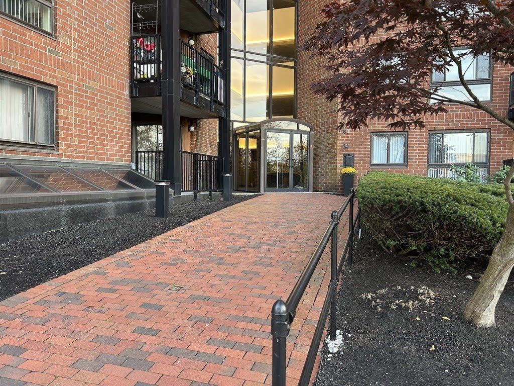 60 Rantoul Street unit: 116