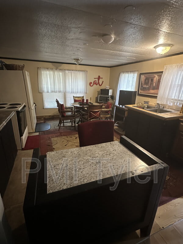 117 Little Acorn Cove