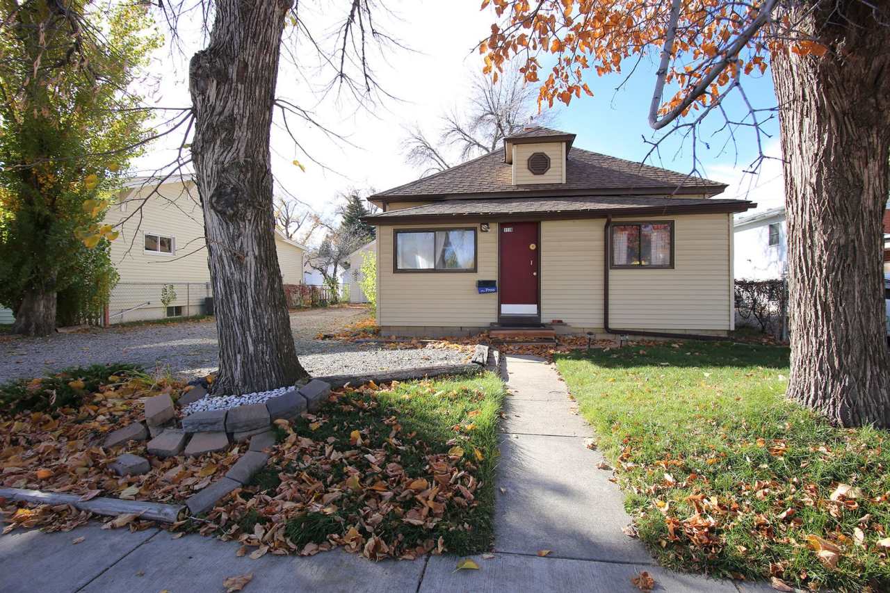 2 Bed 1 Bath + Garage and Yard