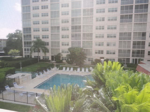 Annual 2BR/2BA Condo in Costa Brava on Venice Island