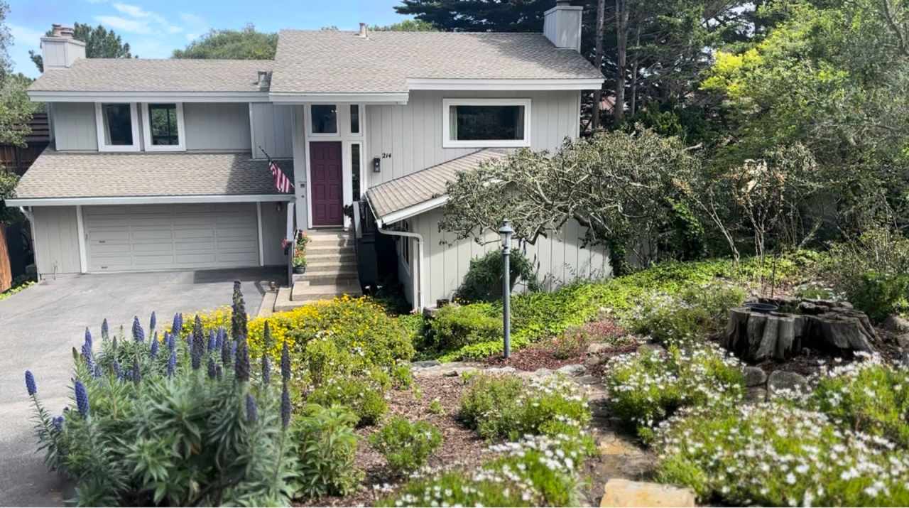 Sunny - Fully Furnished 2-Bedroom, with Office and 2 1/2 bathrooms.