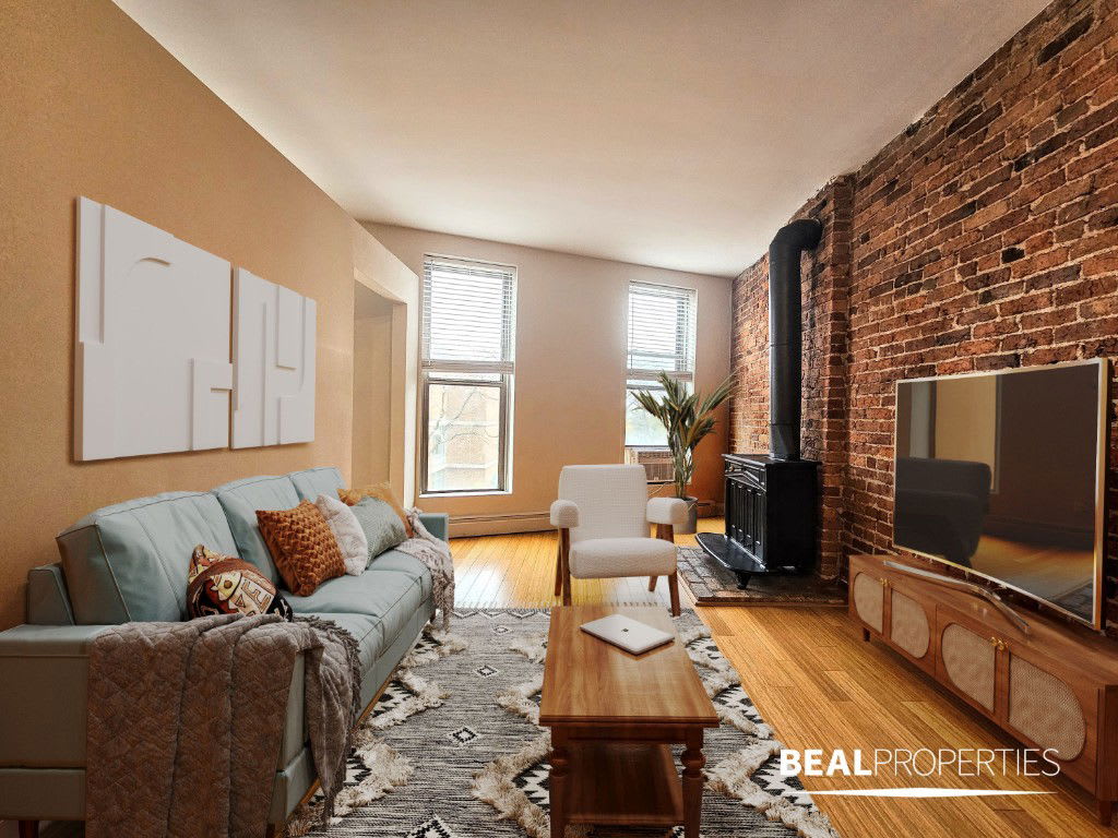 2208 North Clark Street