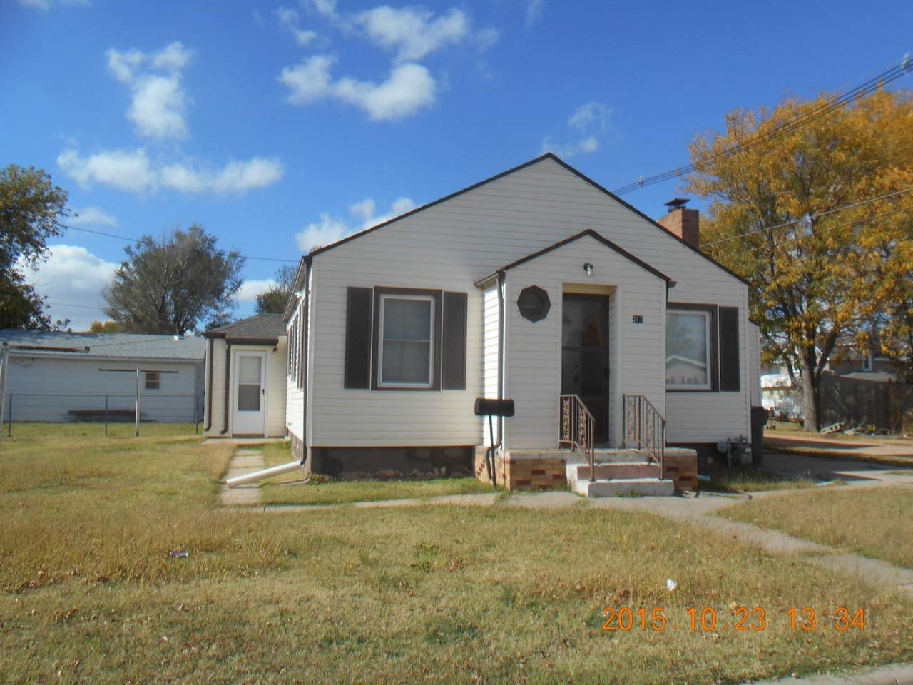 211 N. Maple, Hoisington