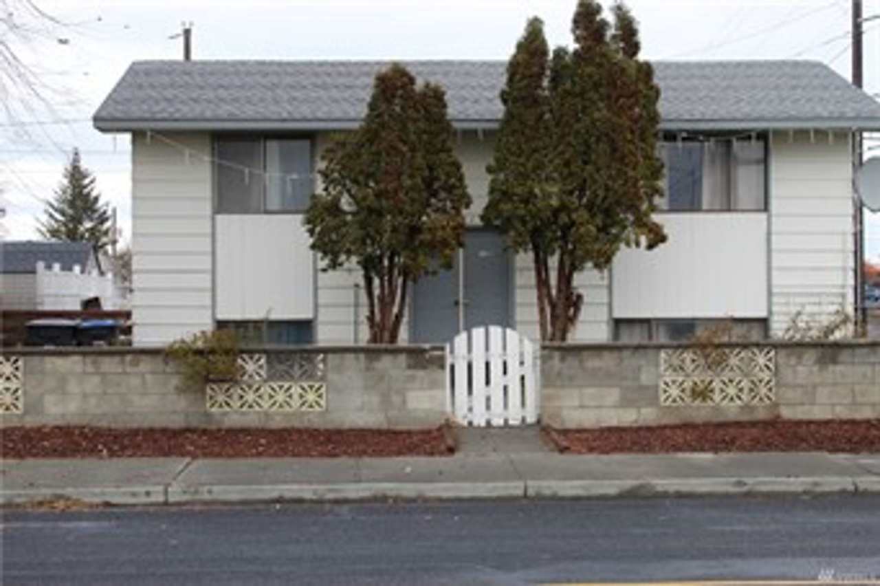 4 bedroom 2 bath house