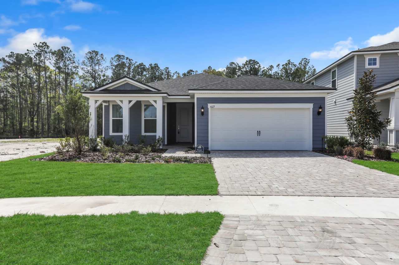 Newer construction 4/3 on cul-de-sac in coveted Bannon Lakes! $500 OFF 2nd Month's Rent!