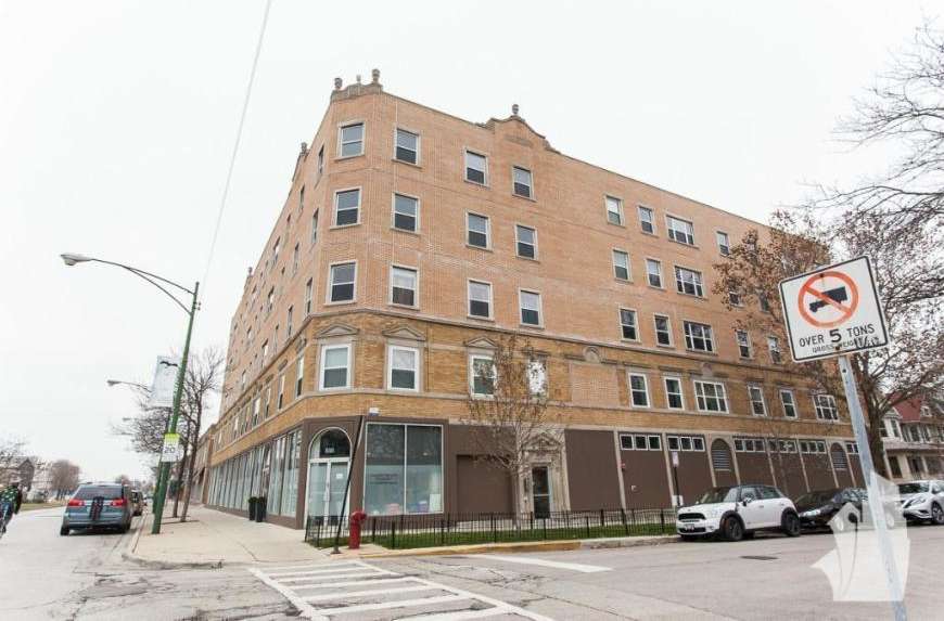 1545 West Glenlake Ave.