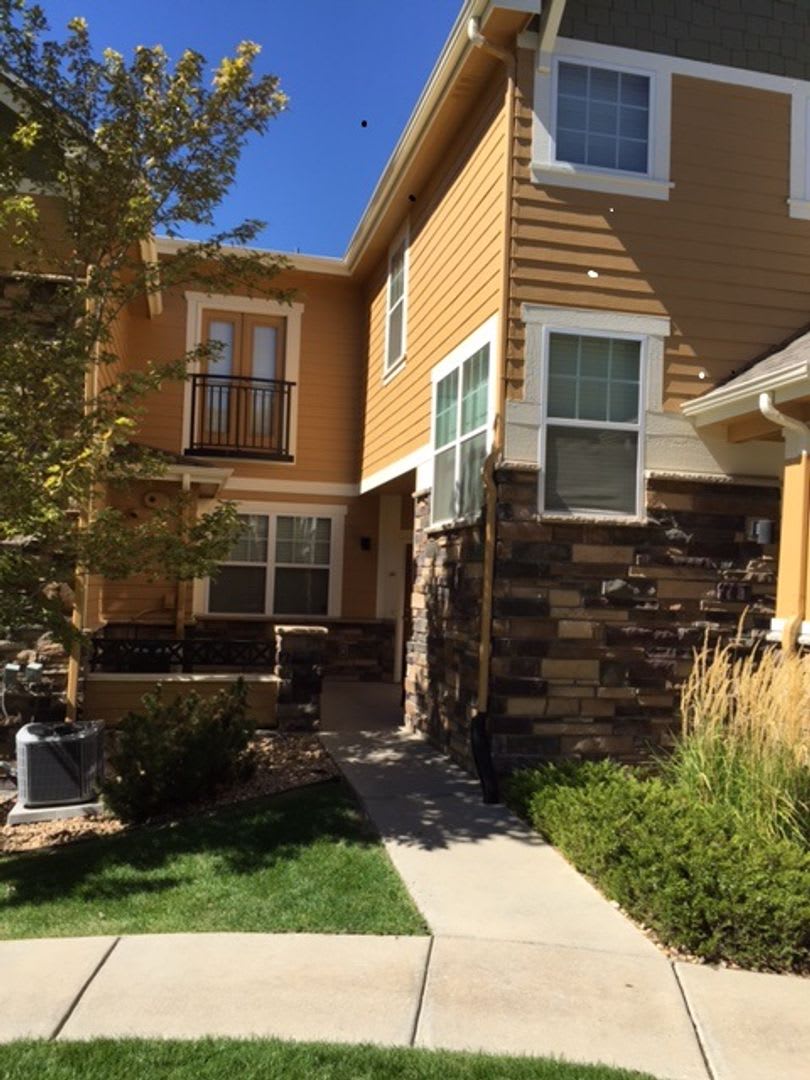 2 bed/2.5 bath Townhome in Central Arvada Neighborhood