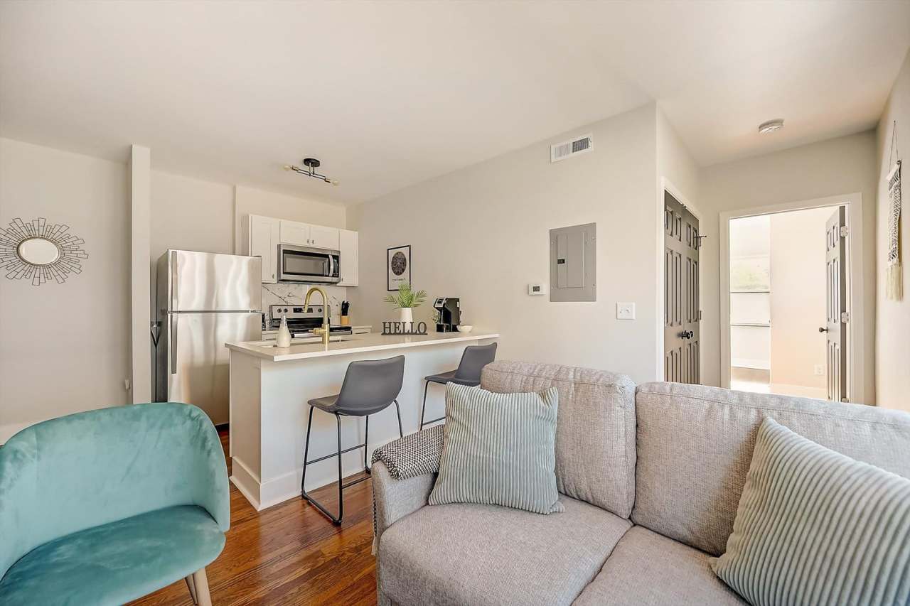 Victory Parkway Apartments - 2