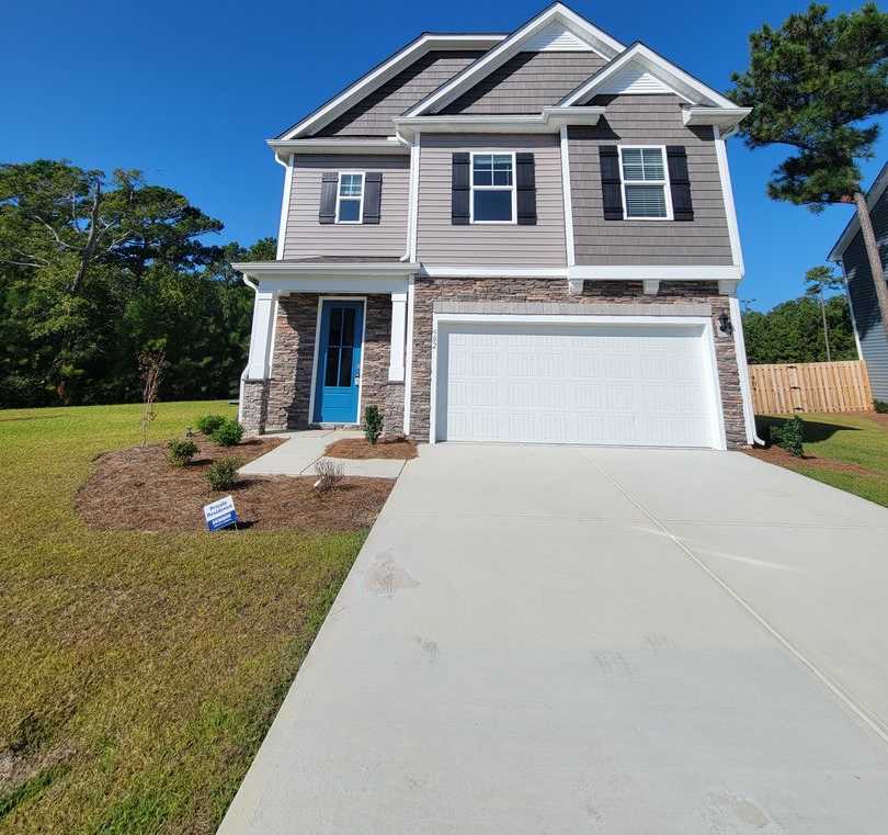 Gorgeous Newer Construction In Sneads Ferry!!