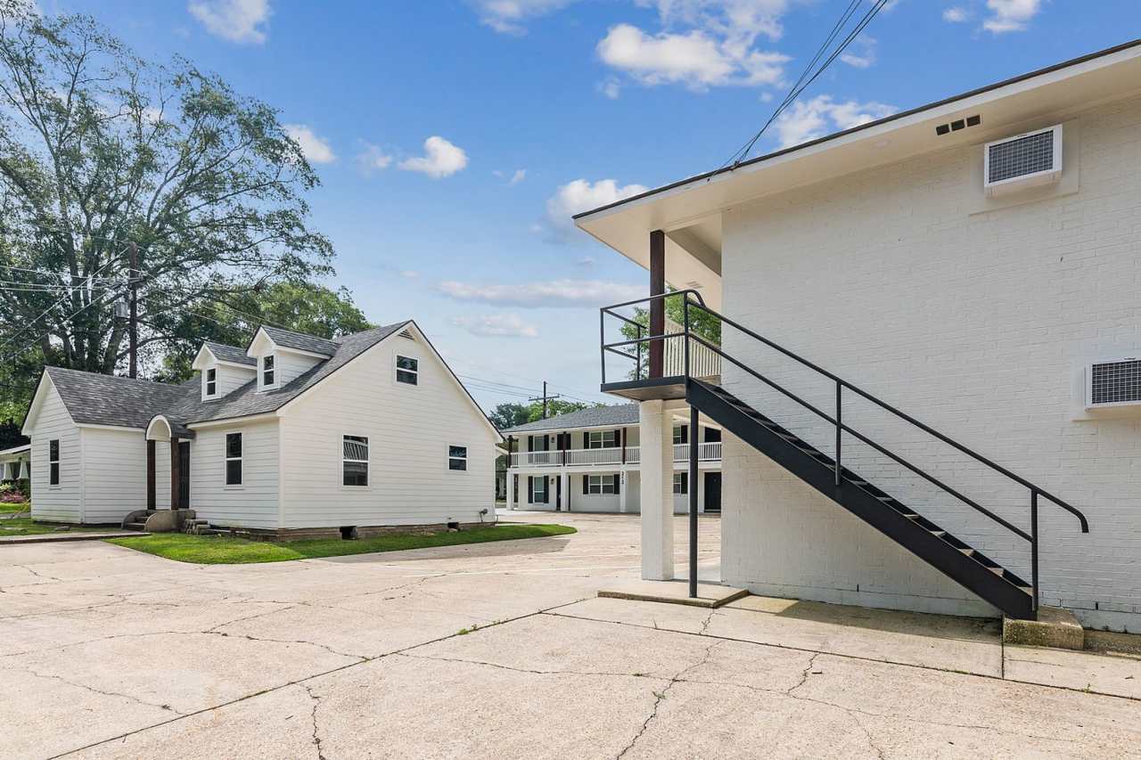 210/212 Centerville Street