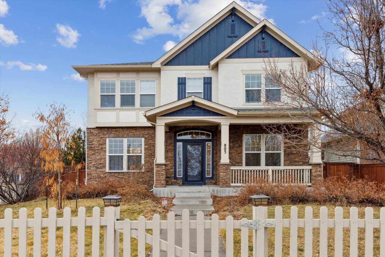 Luxury Home For Rent in Lowry