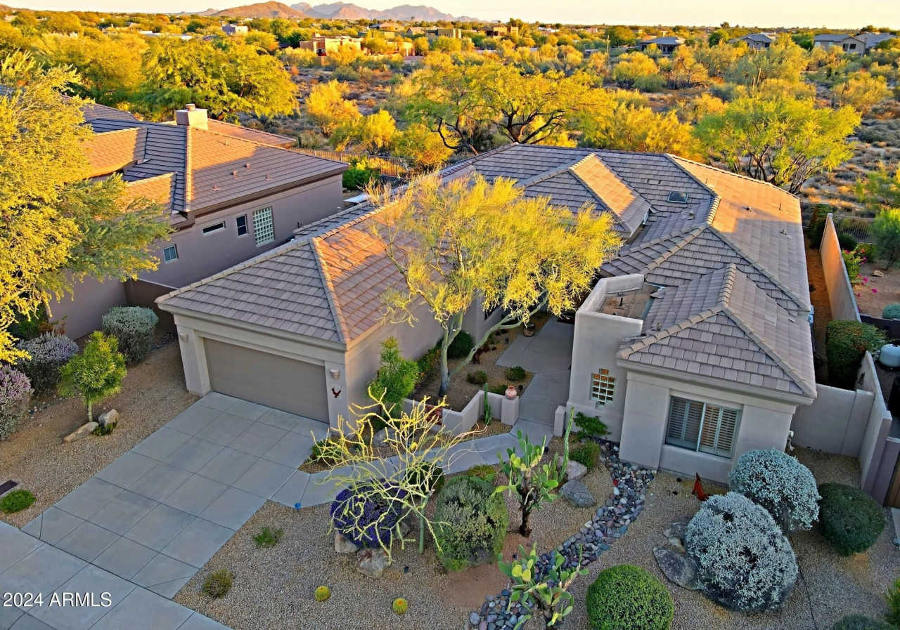 6135 E EVENING GLOW Drive