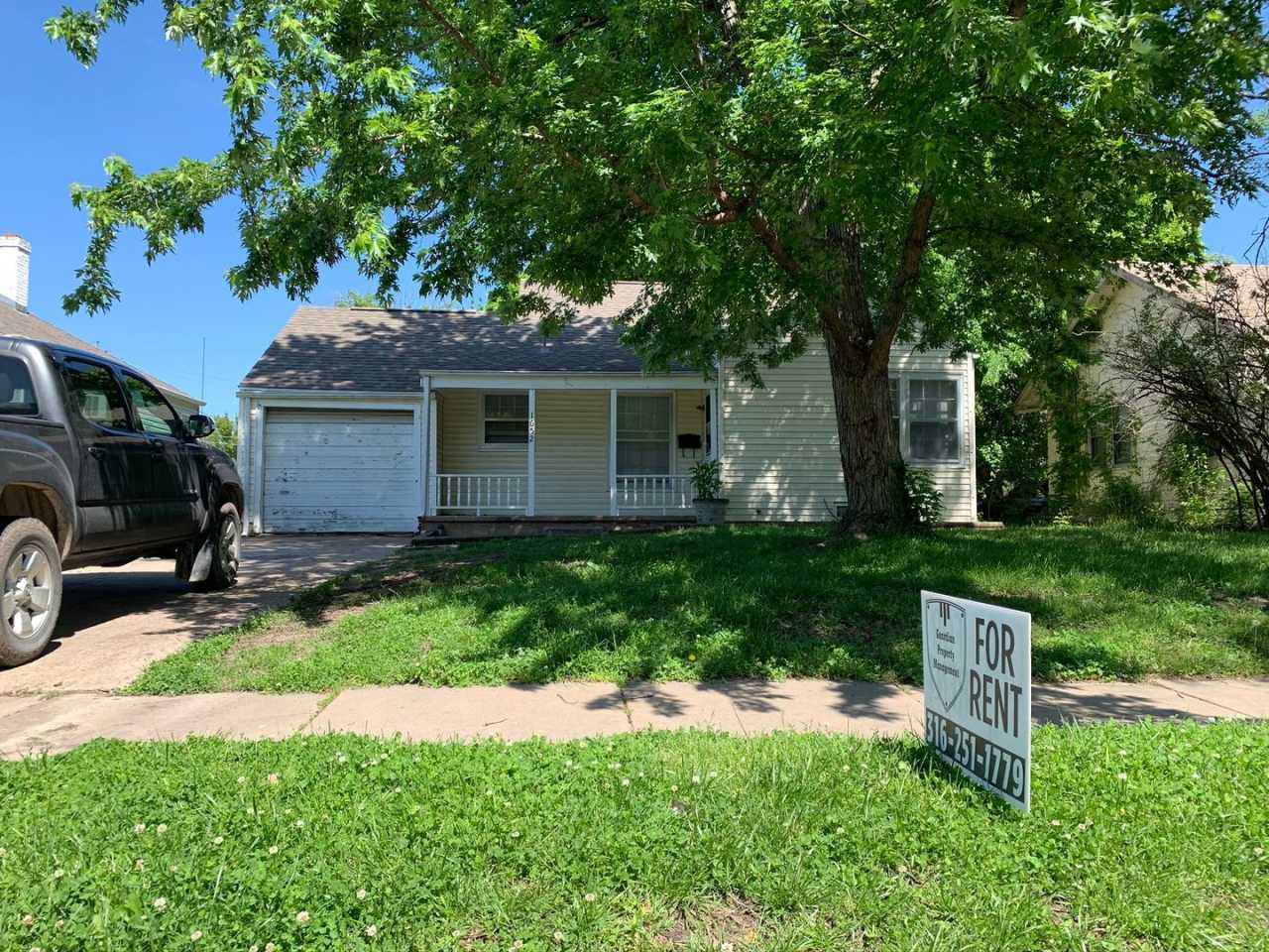 Adorable 2 Bed, 1 Bath