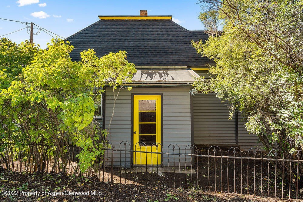 235 E Homestead Drive