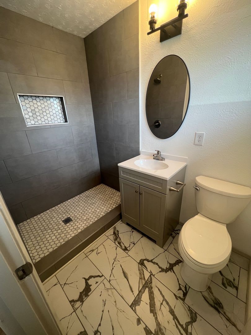 Pre Leasing for Fall 2026! Remodeled 3/2 near LCU!