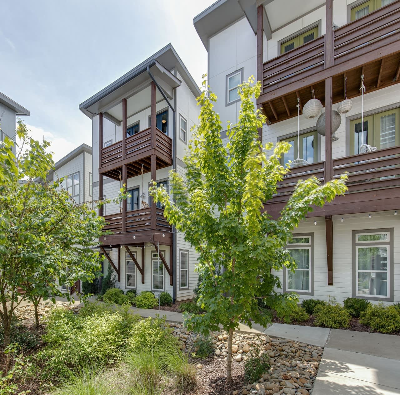 2015 Eastland Avenue