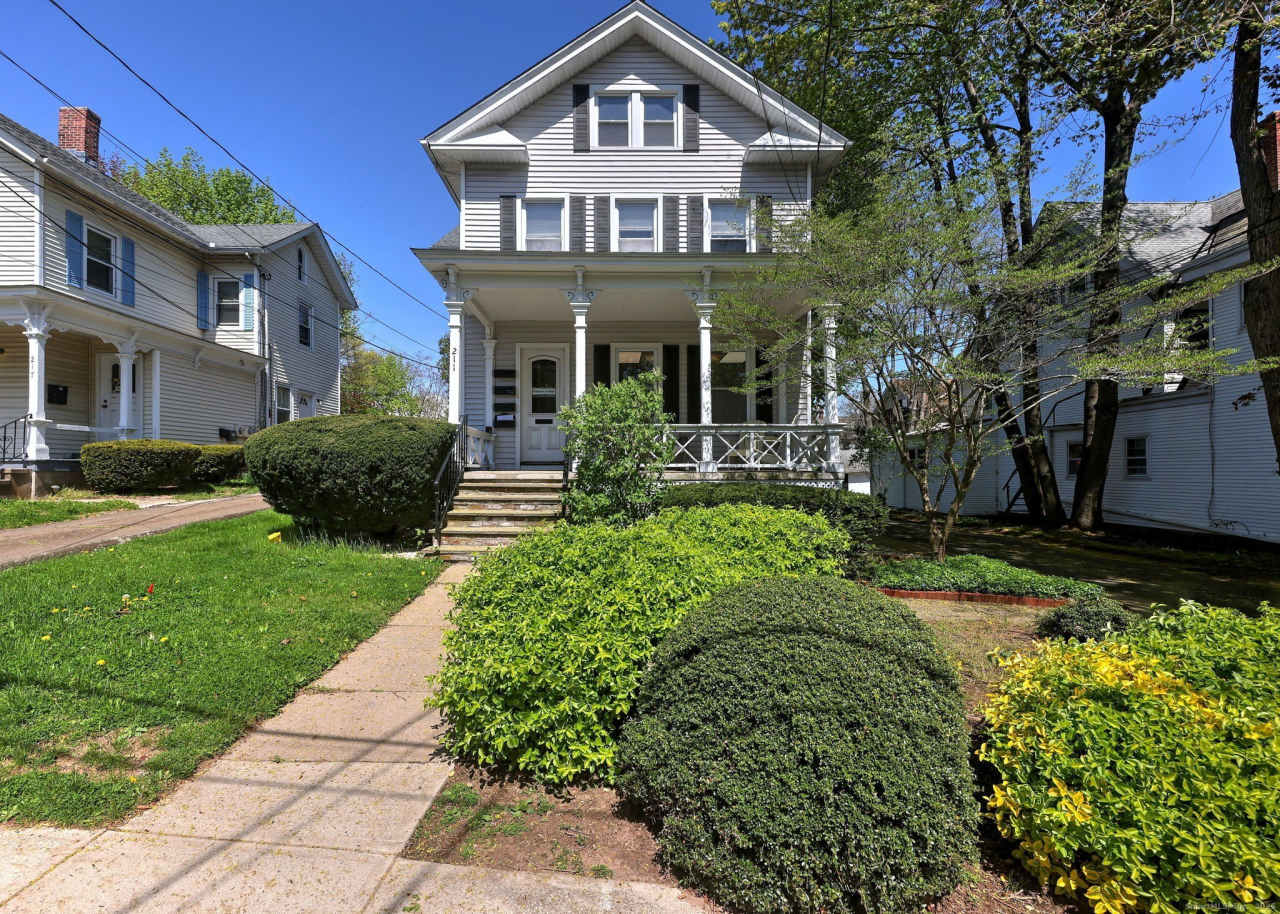 211 Montowese Street