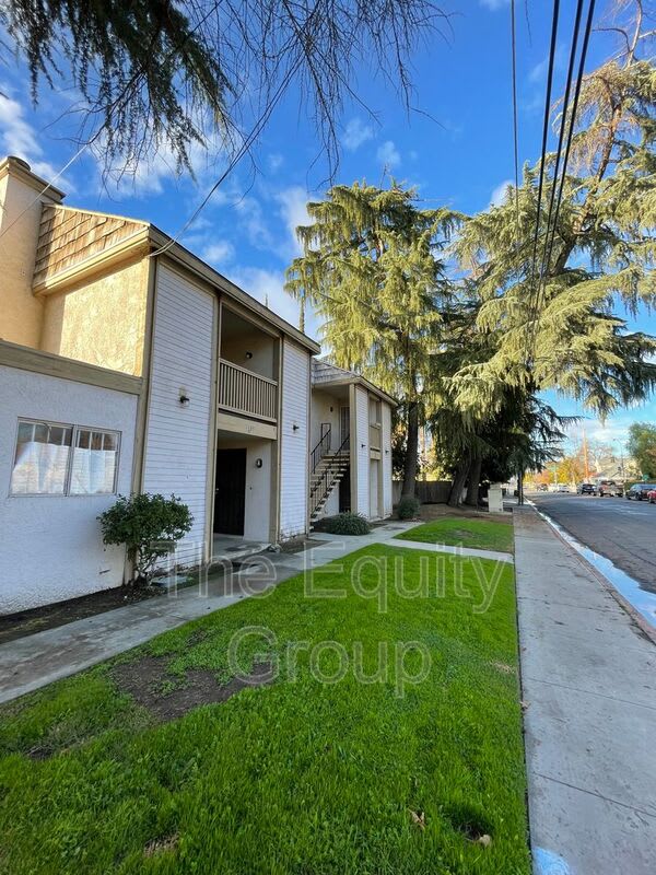 1305 South Court Street