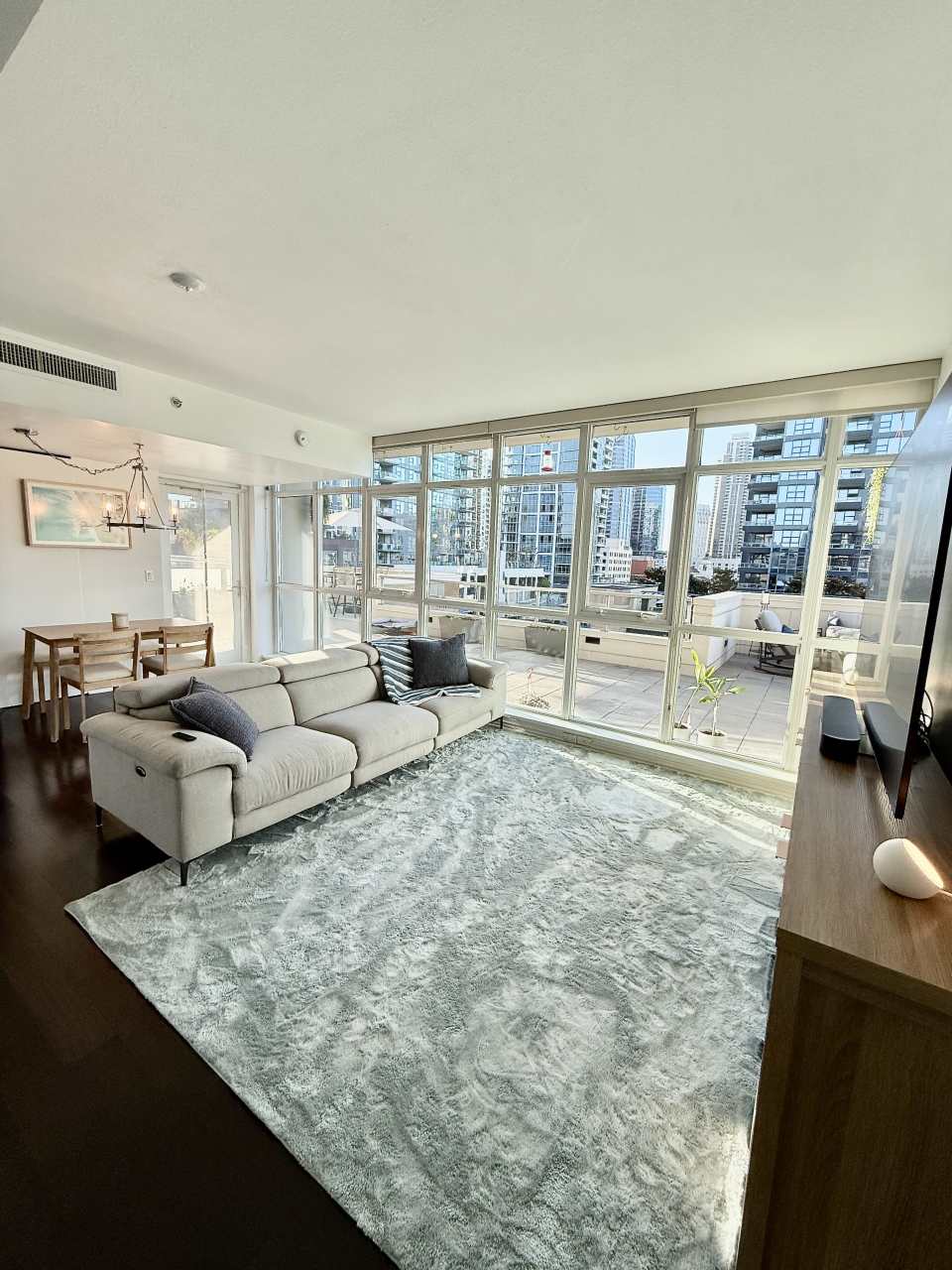 1431 Pacific Highway