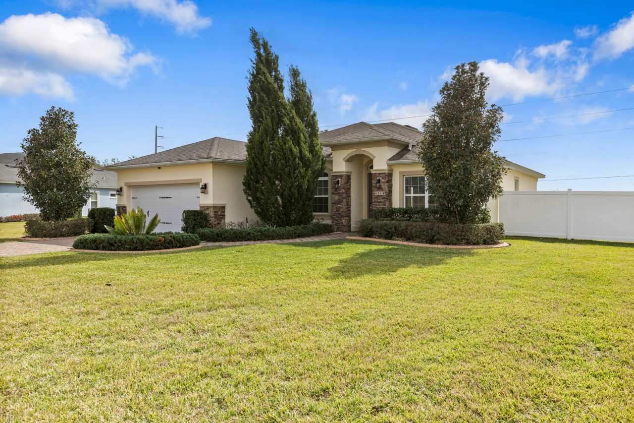 Spacious 3-Bedroom, 2-Bathroom Home in the Preserves of Heath Brook