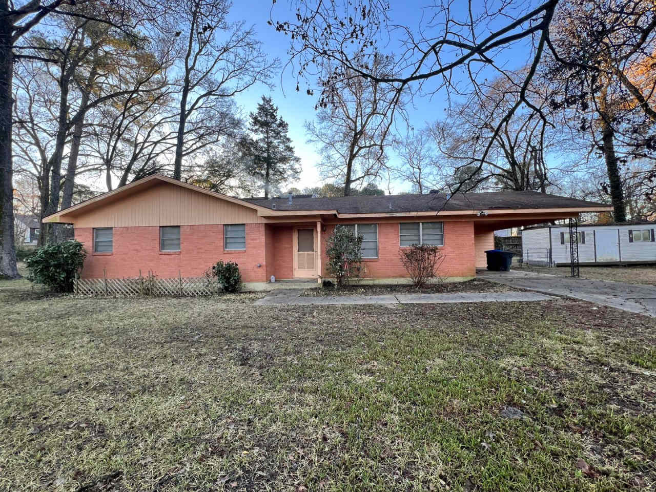 SINGLE FAMILY BRICK HOME IN NORTH HIGHLAND