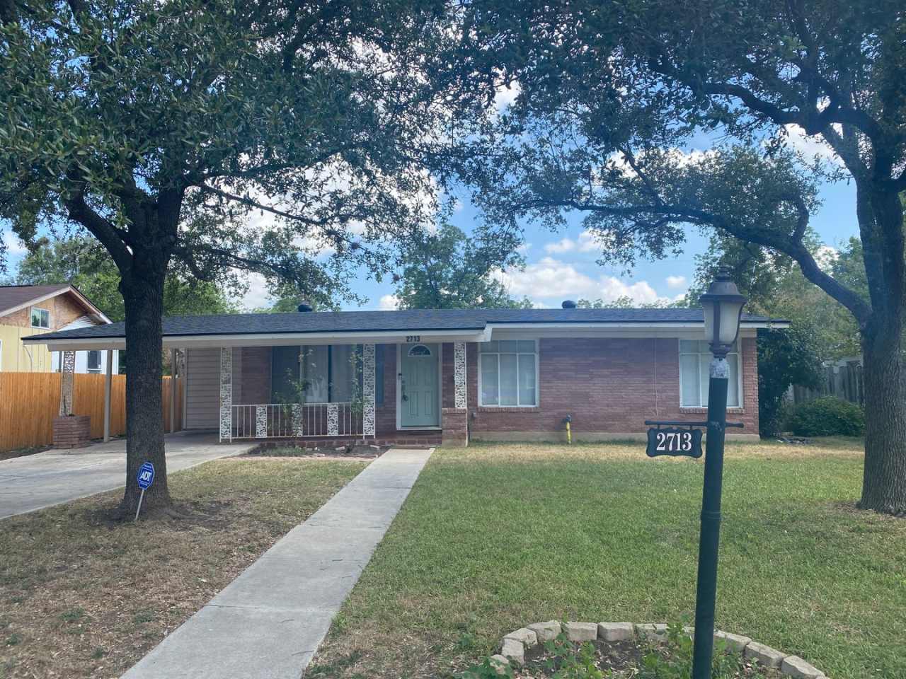 Charming 3-Bedroom Home with Pool in Jefferson Terrace/Woodlawn Lake Area