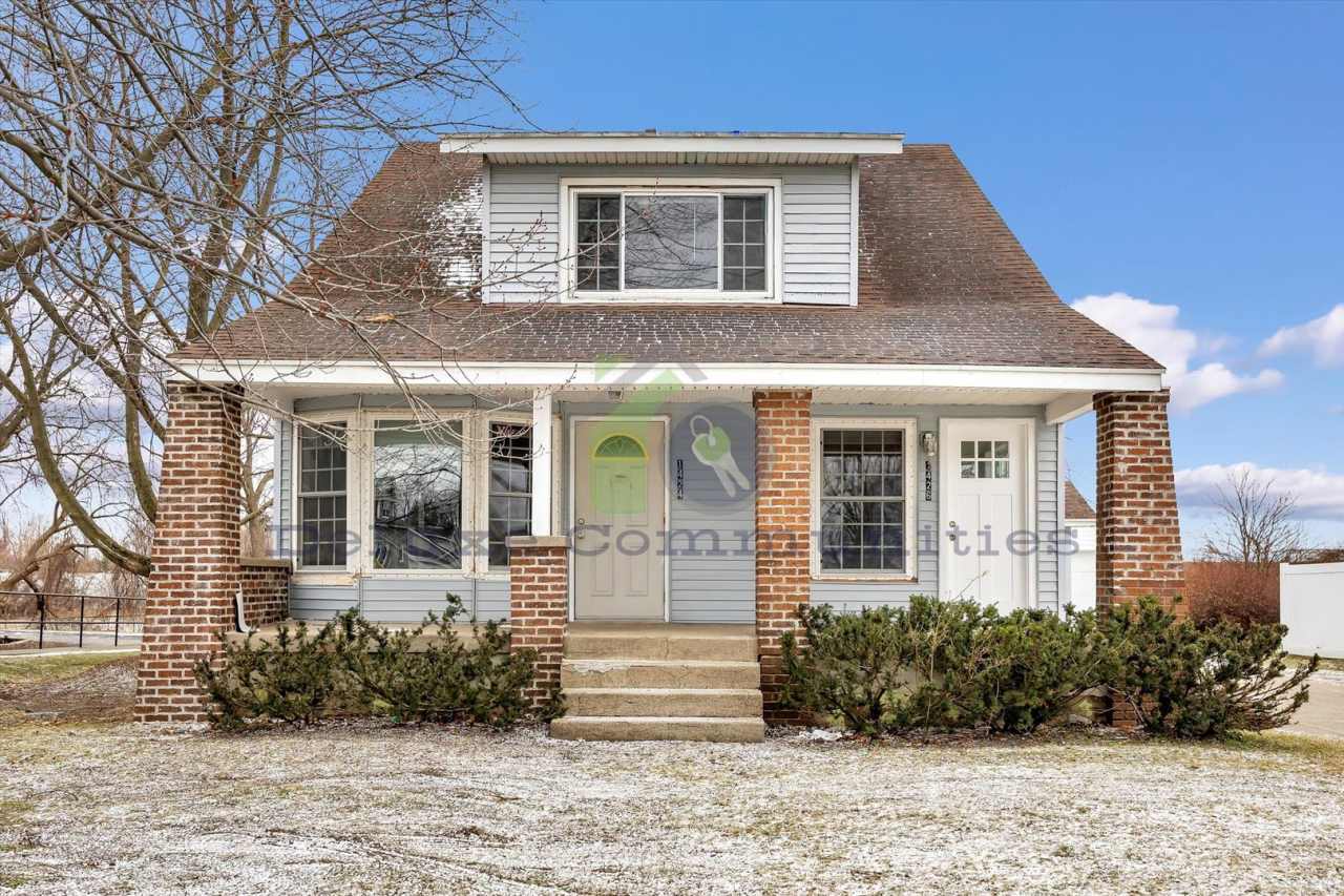 Completely Remodeled 2 Bed- Available Now!!